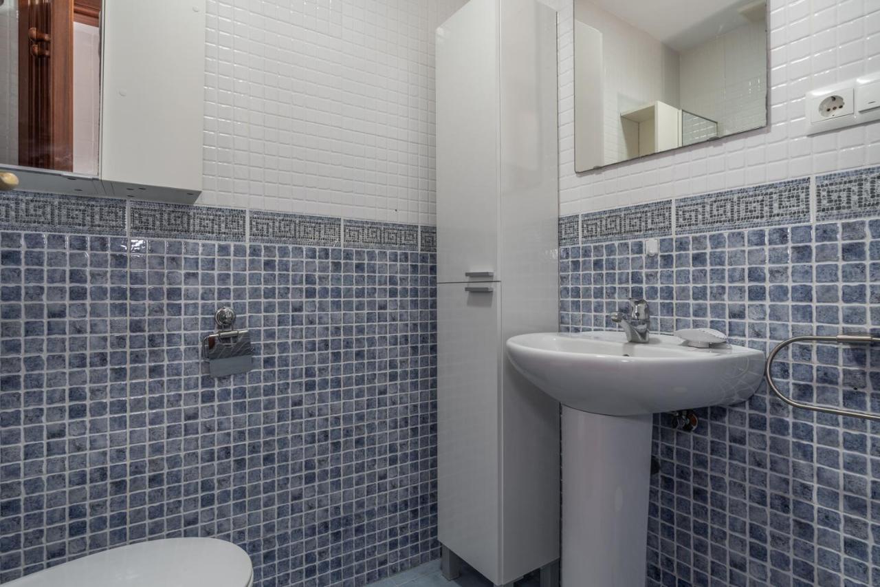 Tuguest Heroe Apartment Málaga Exteriör bild
