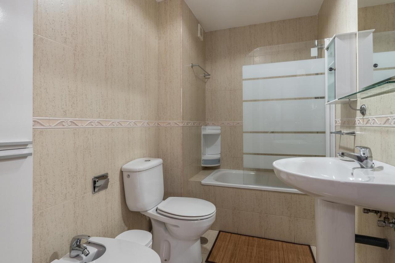 Tuguest Heroe Apartment Málaga Exteriör bild