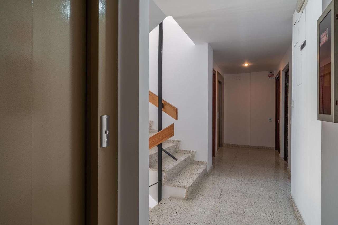 Tuguest Heroe Apartment Málaga Exteriör bild